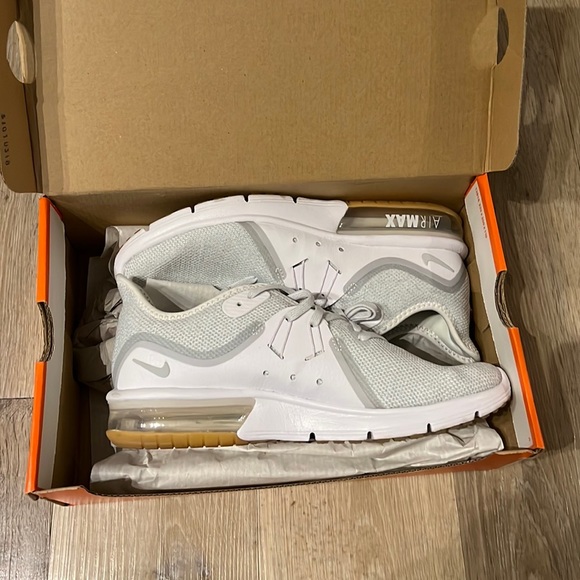 W Nike Air Max Sequent 3 - Picture 4 of 10